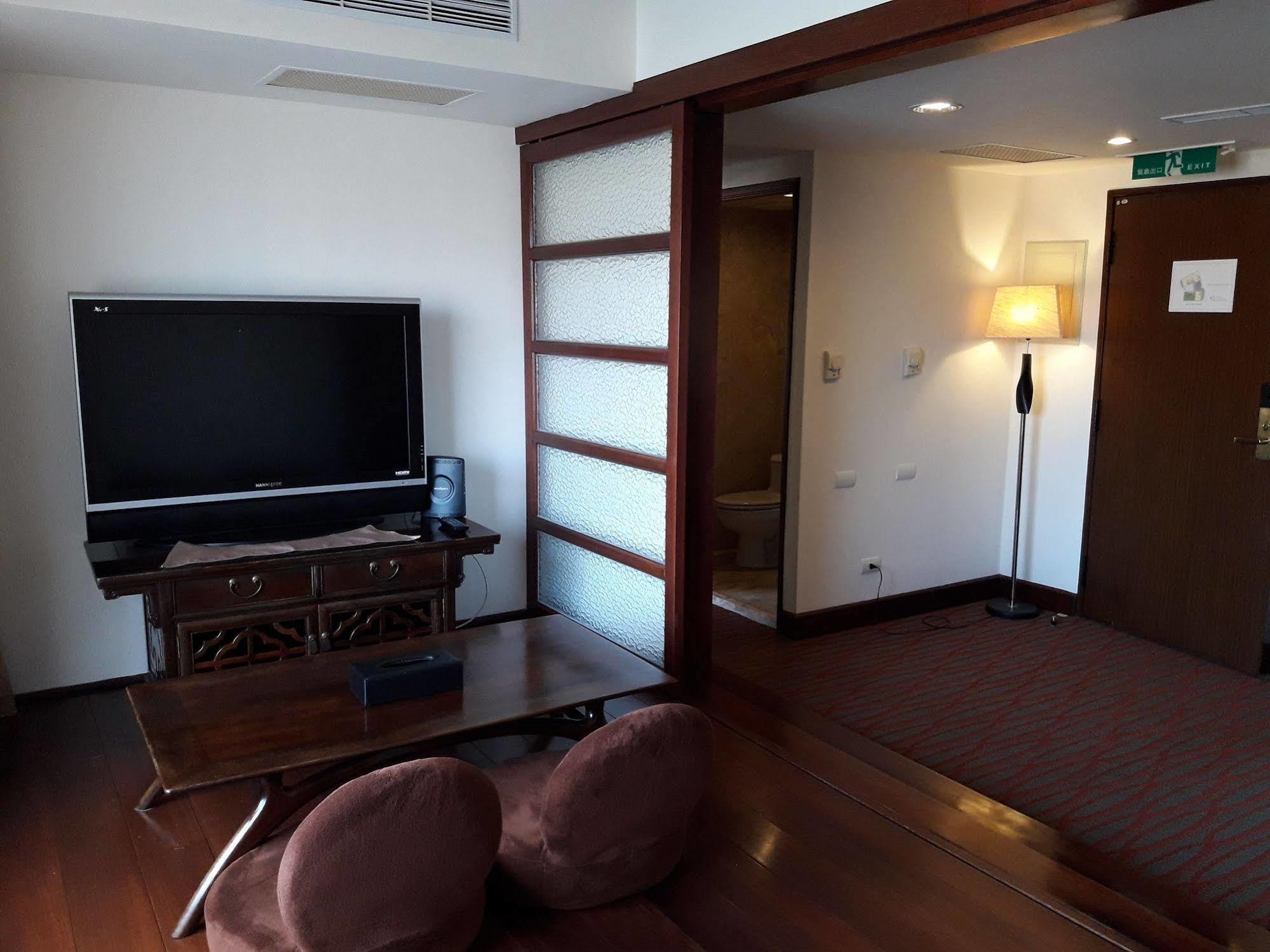 Beautiful Hotel Taipei Xindian Exterior photo